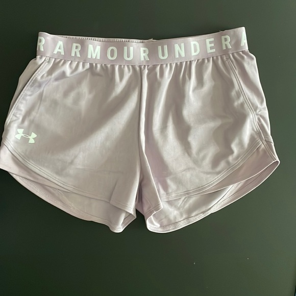 UNDER ARMOUR shorts - Picture 1 of 4